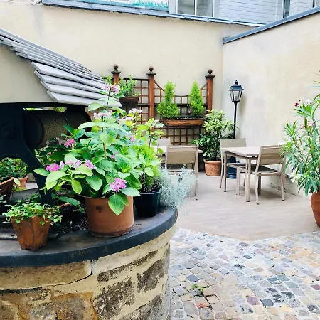 アミラル フォンダリー 3* パリ